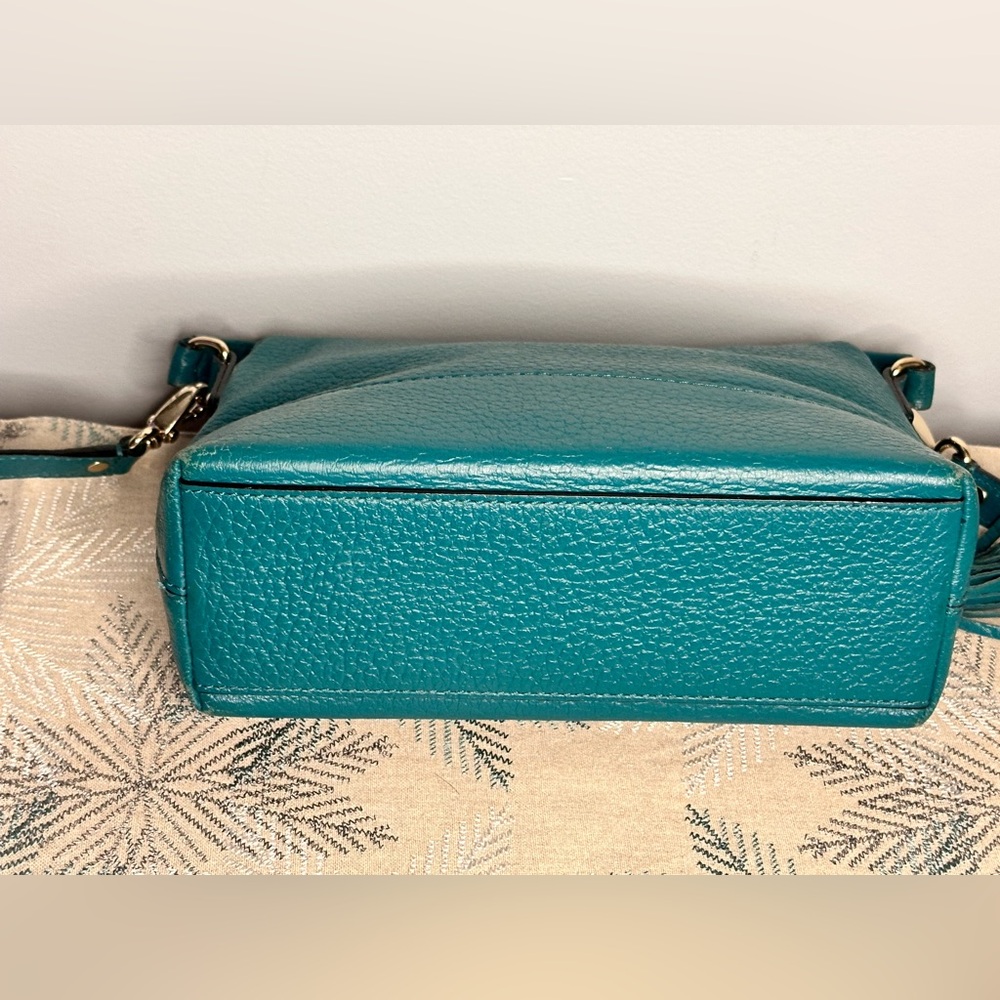 KATE SPADE NEW YORK SOUTHPORT AVE  CARMEN GREEN HAND BAG CROSSBODY - Picture 5 of 15